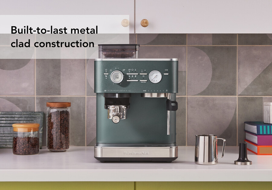 halbautomatische espressomaschine mit kegelmahlwerk