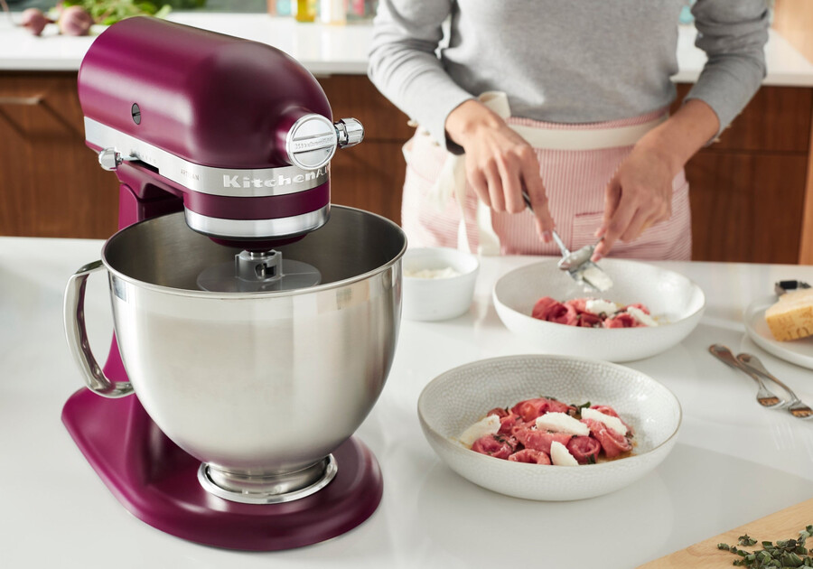 artisan standmixer mit kippbarem kopf – rote bete ksm195